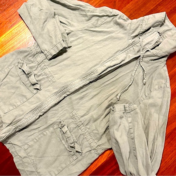 Green lightweight jacket, convertible sleeves, longer length, M - Picture 4 of 12